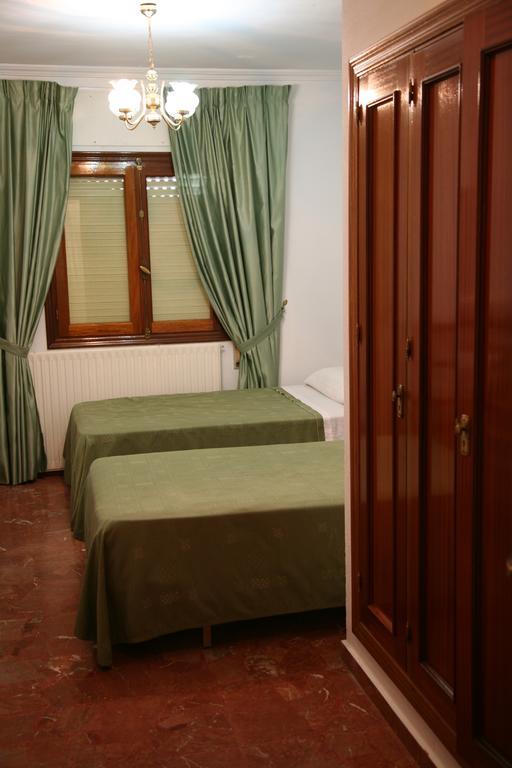Hostal Santa Barbara Socuellamos Ngoại thất bức ảnh